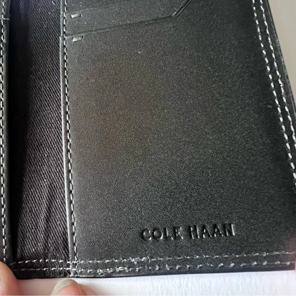 COLE HAAN LEATHER CARD WALLET BLACK NWOT